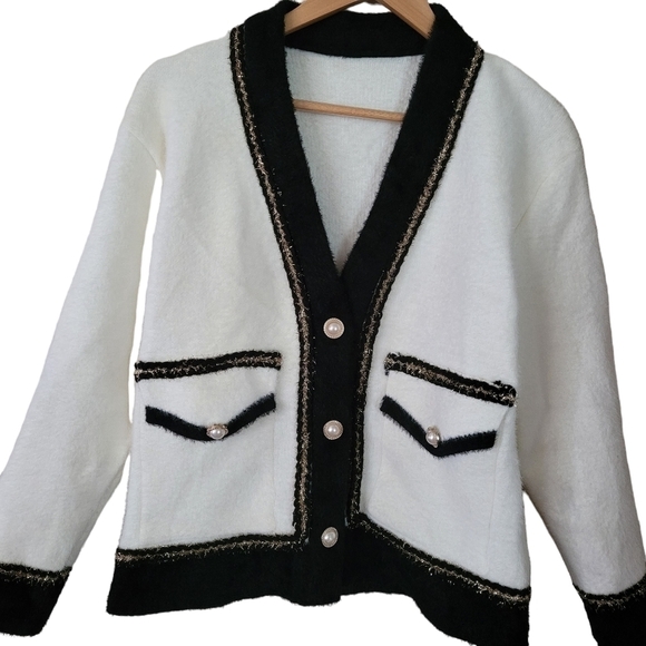 CONTRAST SHIMMER FRINGE FUZZY KNIT CARDIGAN IN WHITE - Picture 2 of 11